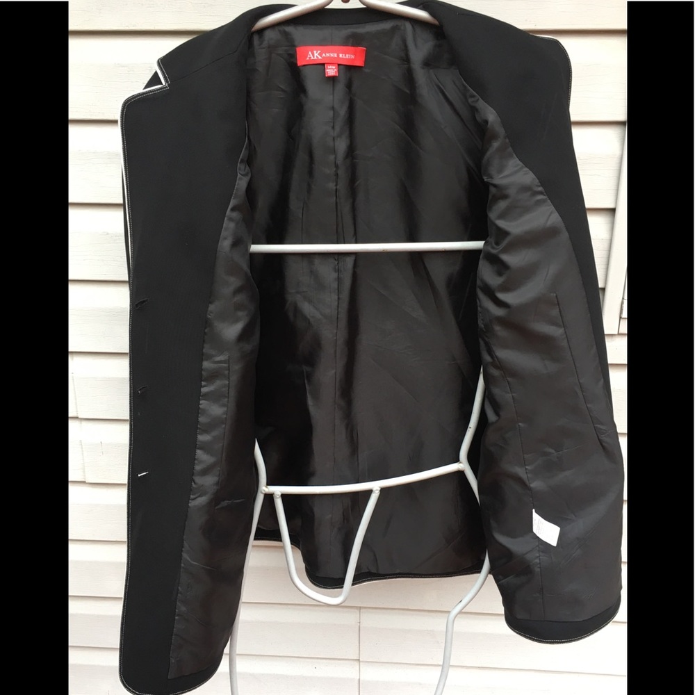 Anne Klein Three Button Blazer - image 5